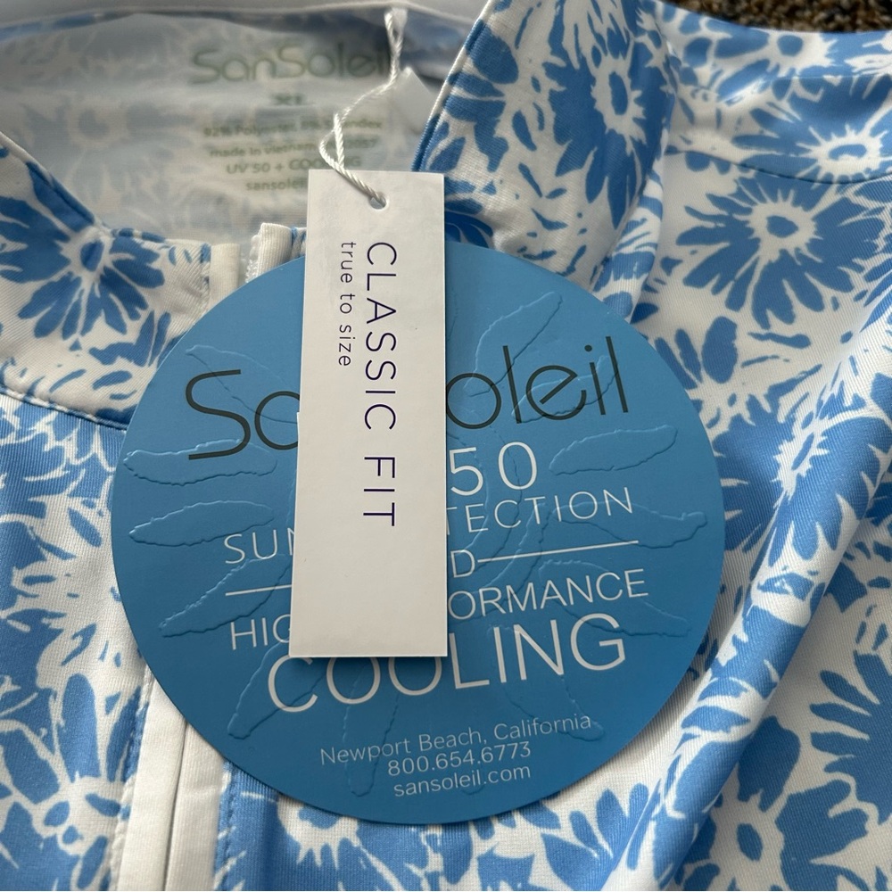 Floral Blue and White Women's Top - Picture 4 of 9
